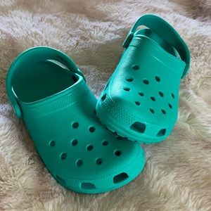 Like new crocs